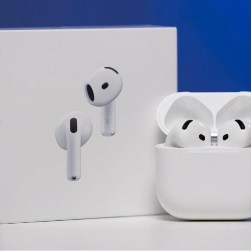 Apple White Earbud Headphones